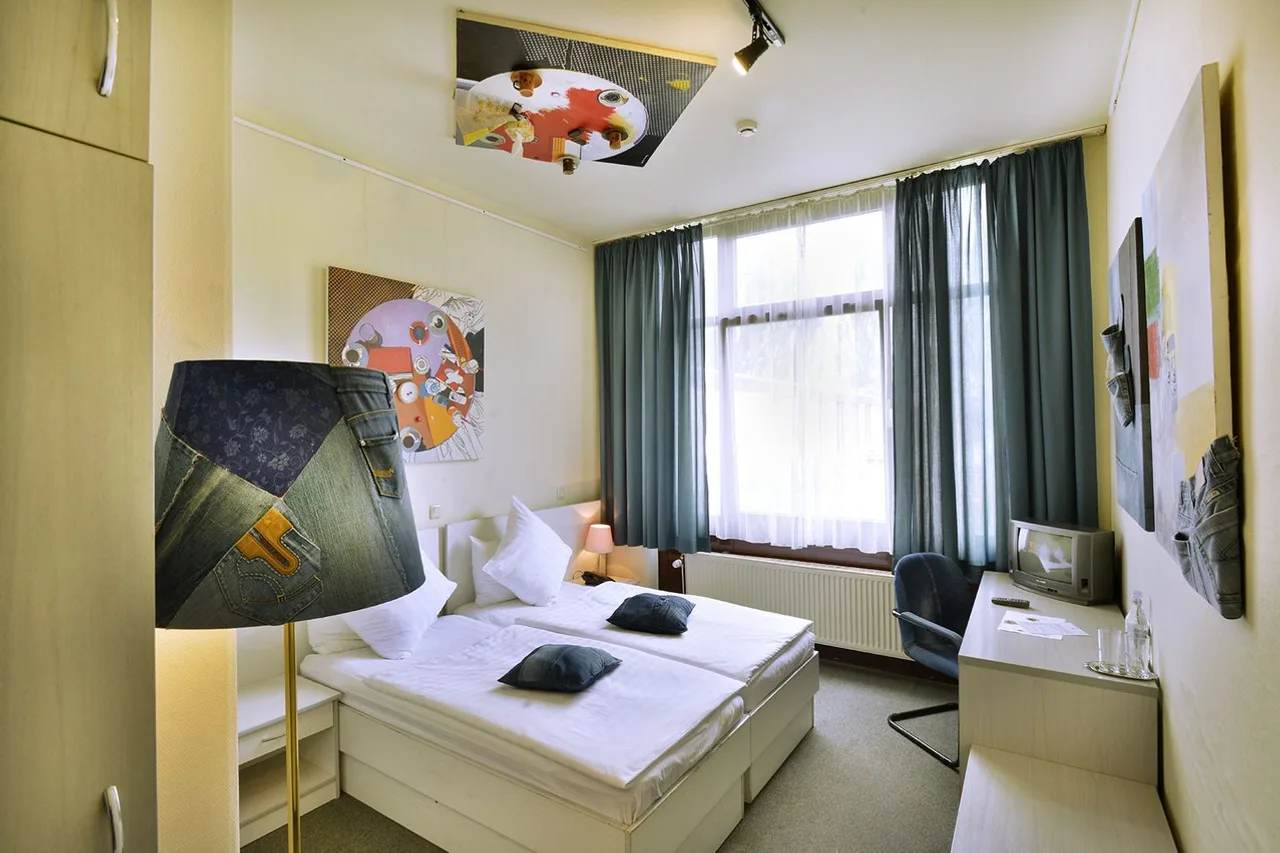 Berlin Art Hotel — กีมรี