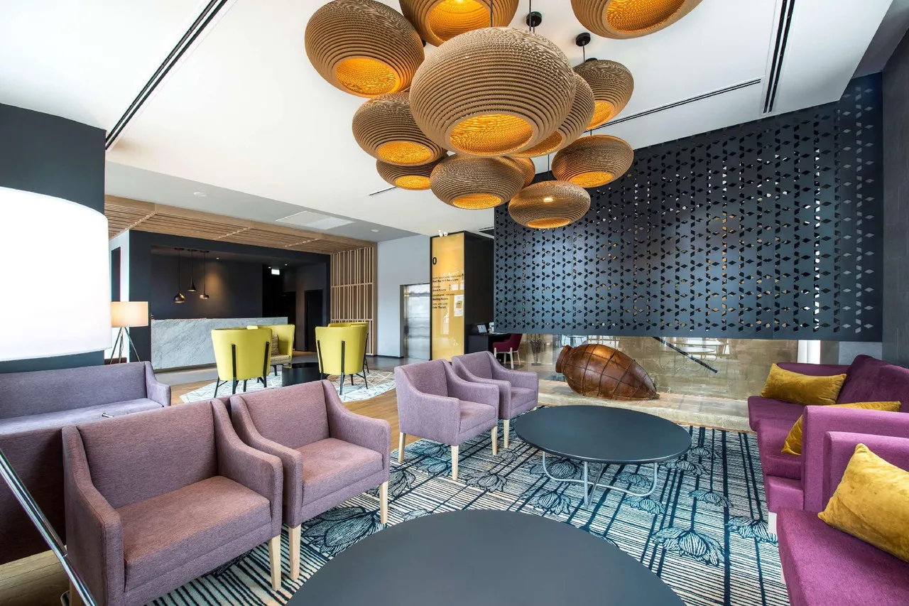 Best Western Kutaisi — ภาพห้องพักและบรรยากาศ