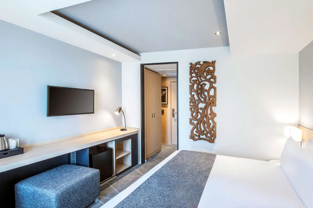 Best Western Kutaisi — ภาพห้องพักและบรรยากาศ