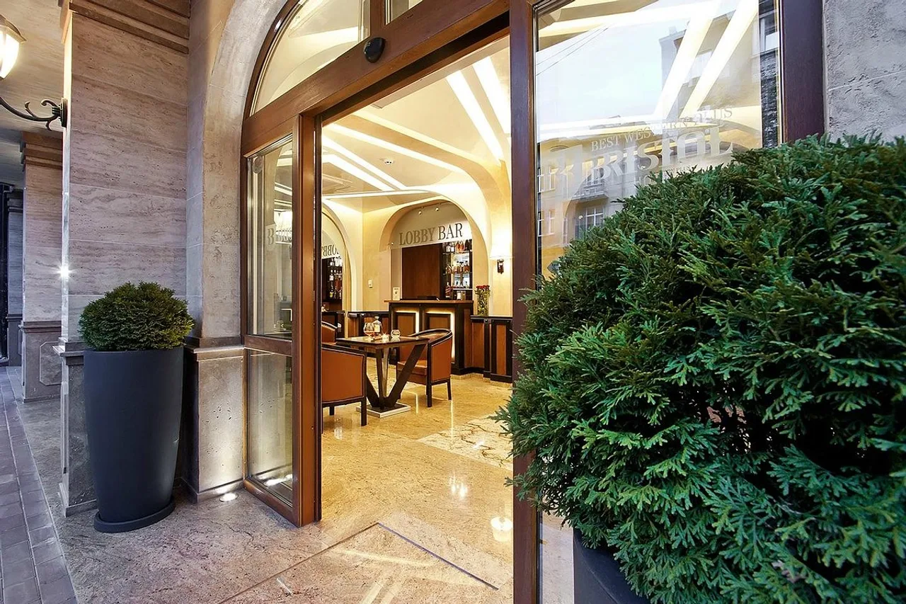 Best Western Plus Bristol Hotel — โรงแรมในโซเฟีย