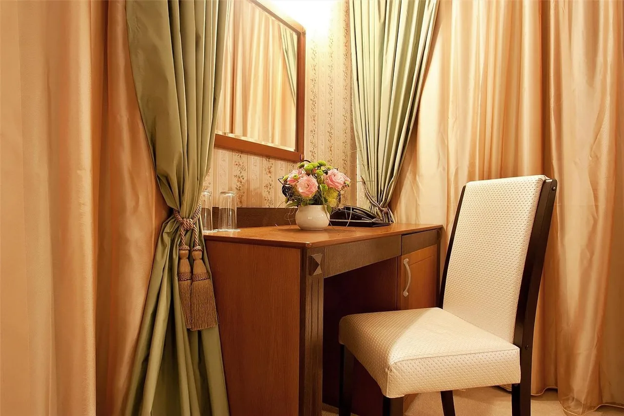 Best Western Plus Bristol Hotel — ภาพห้องพักและบรรยากาศ