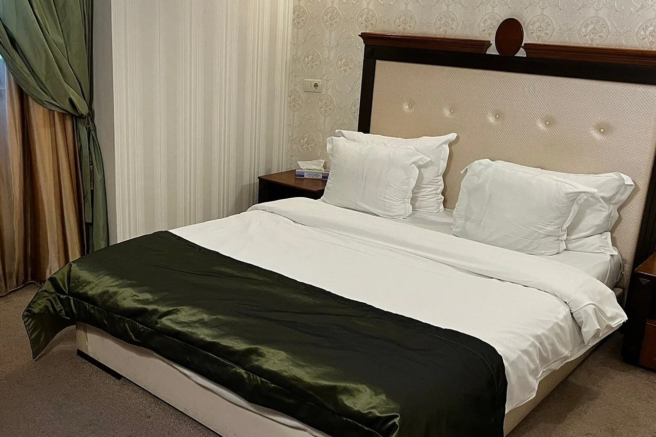 Best Western Plus Bristol Hotel — ภาพห้องพักและบรรยากาศ