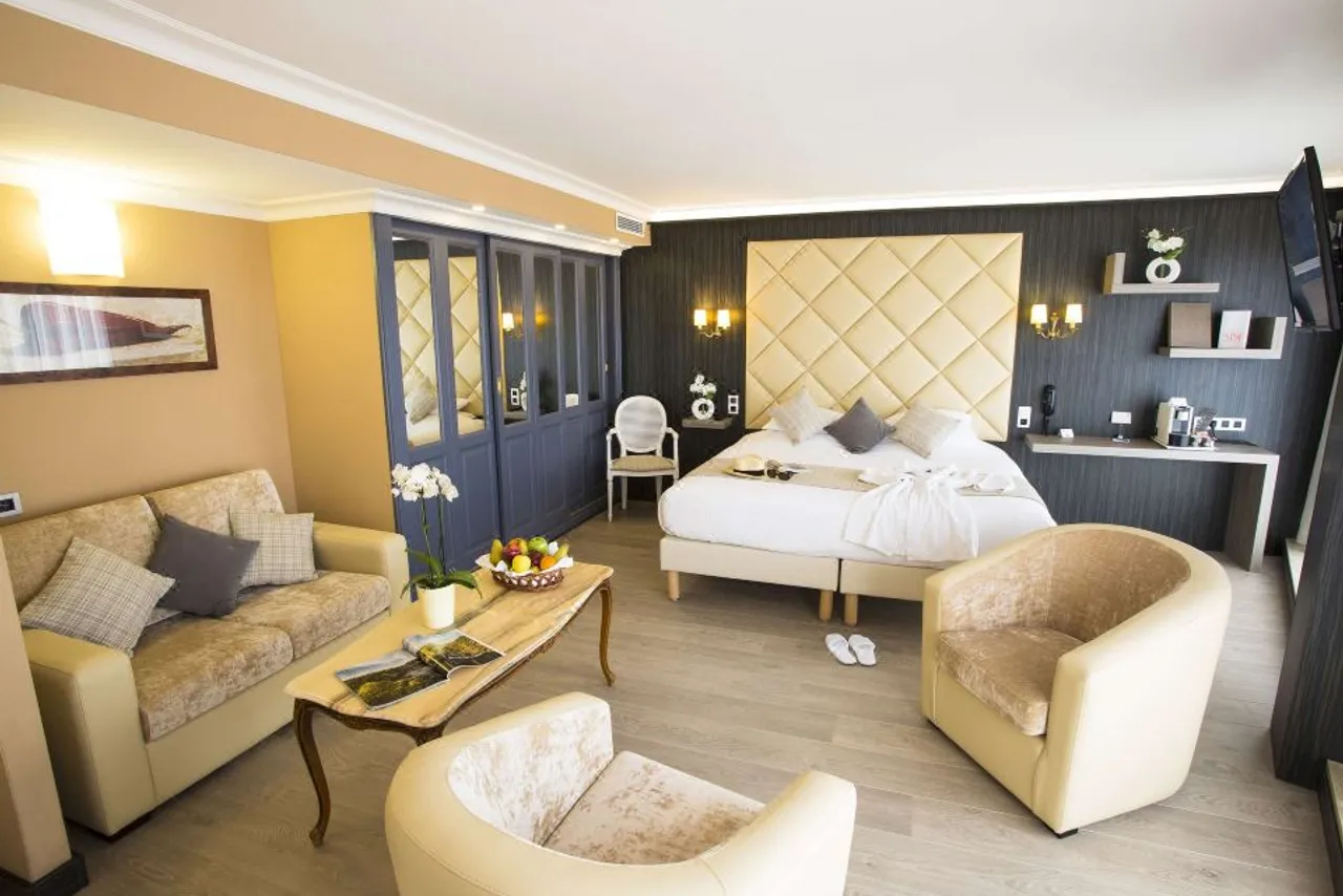 Best Western Plus Cannes Riviera & Spa — rooms and atmosphere
