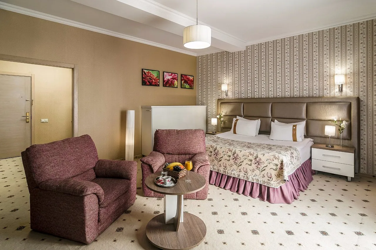 Best Western Plus Flowers Hotel — โรงแรมในคีชีเนา