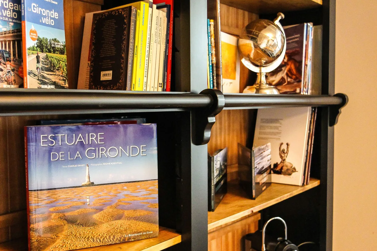 Best Western Plus Gare Saint-Jean — rooms and atmosphere