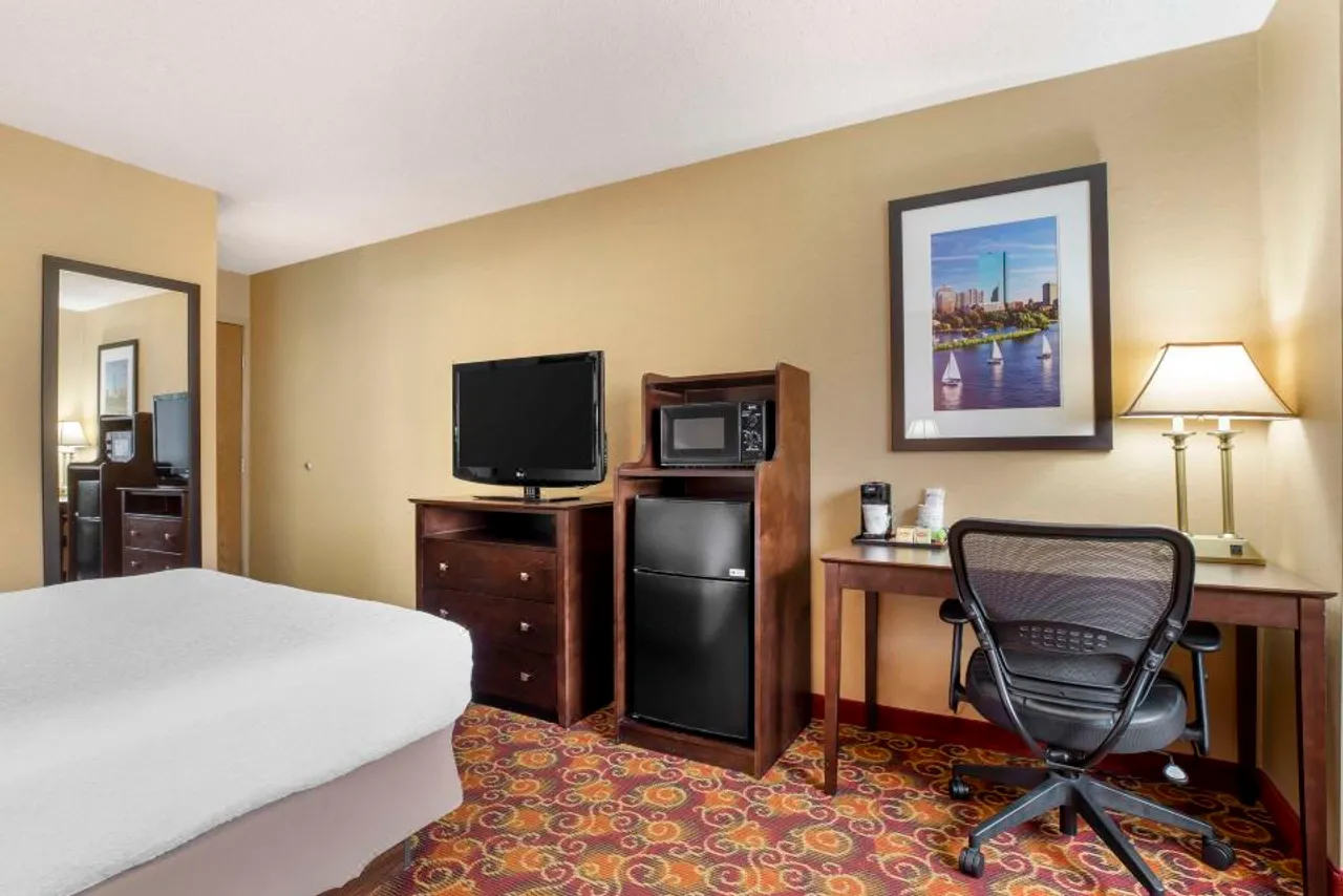 Best Western Plus The Inn at Sharon/Foxboro — ภาพห้องพักและบรรยากาศ