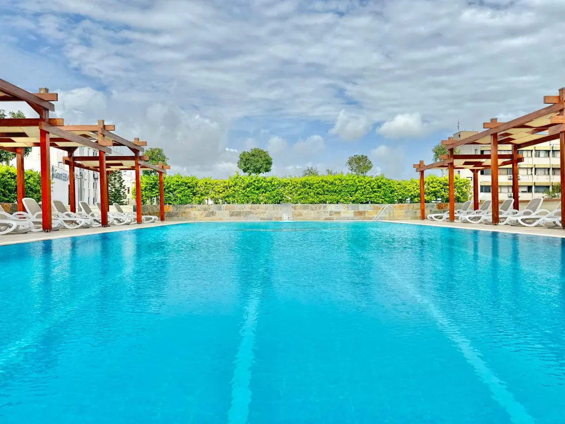 Best Western Plus Khan Hotel — rooms and atmosphere