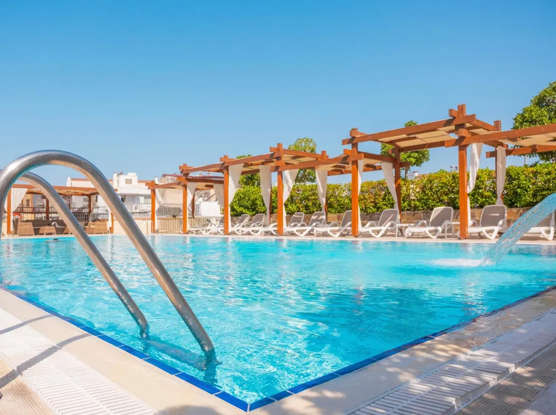 Best Western Plus Khan Hotel — rooms and atmosphere