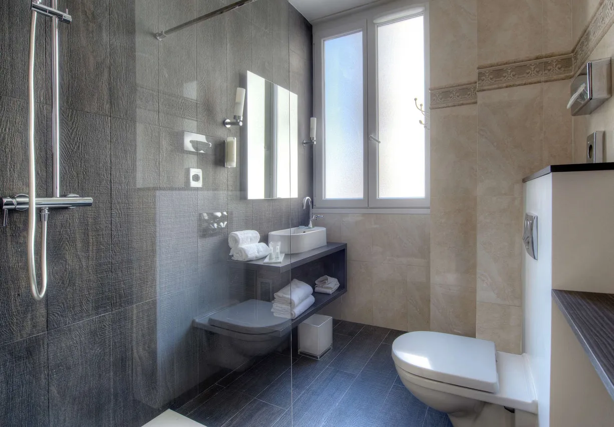 Best Western Plus Nice Cosy — rooms and atmosphere