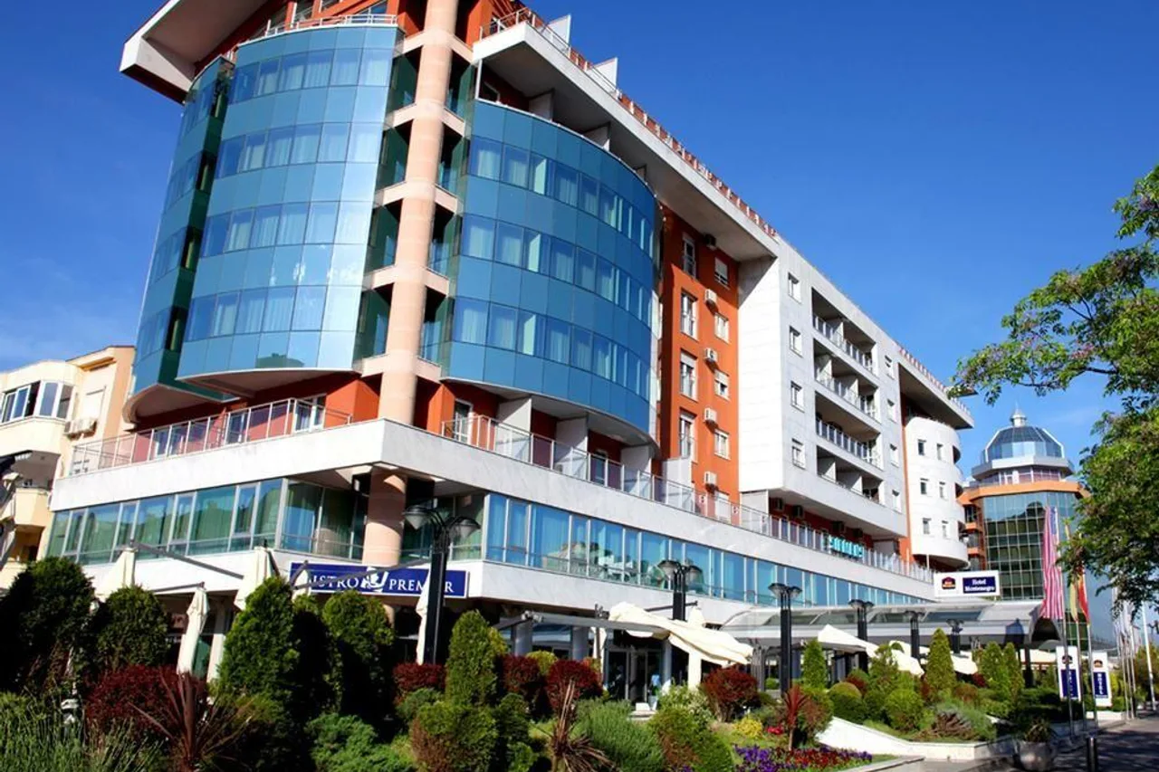 Best Western Premier Montenegro — โรงแรมในปอดกอริซา