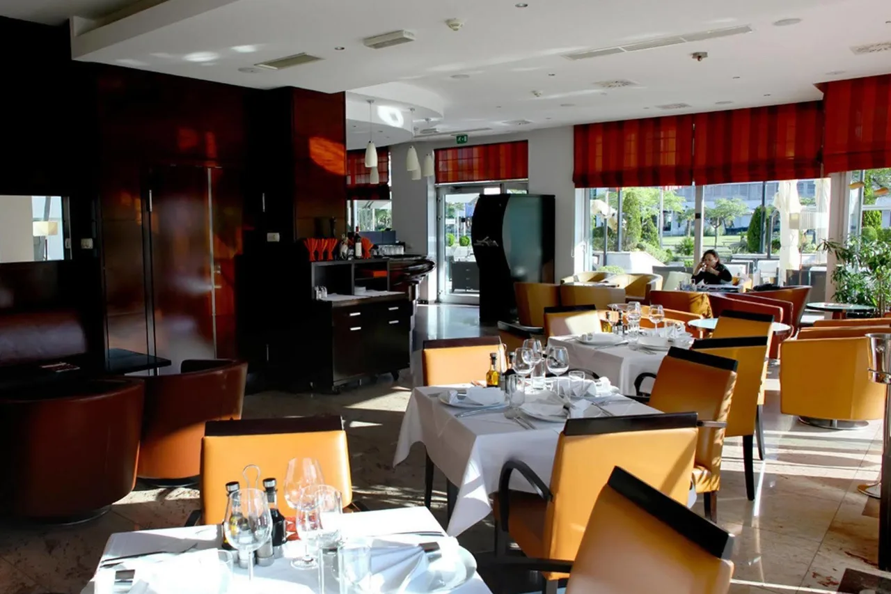 Best Western Premier Montenegro — ภาพห้องพักและบรรยากาศ