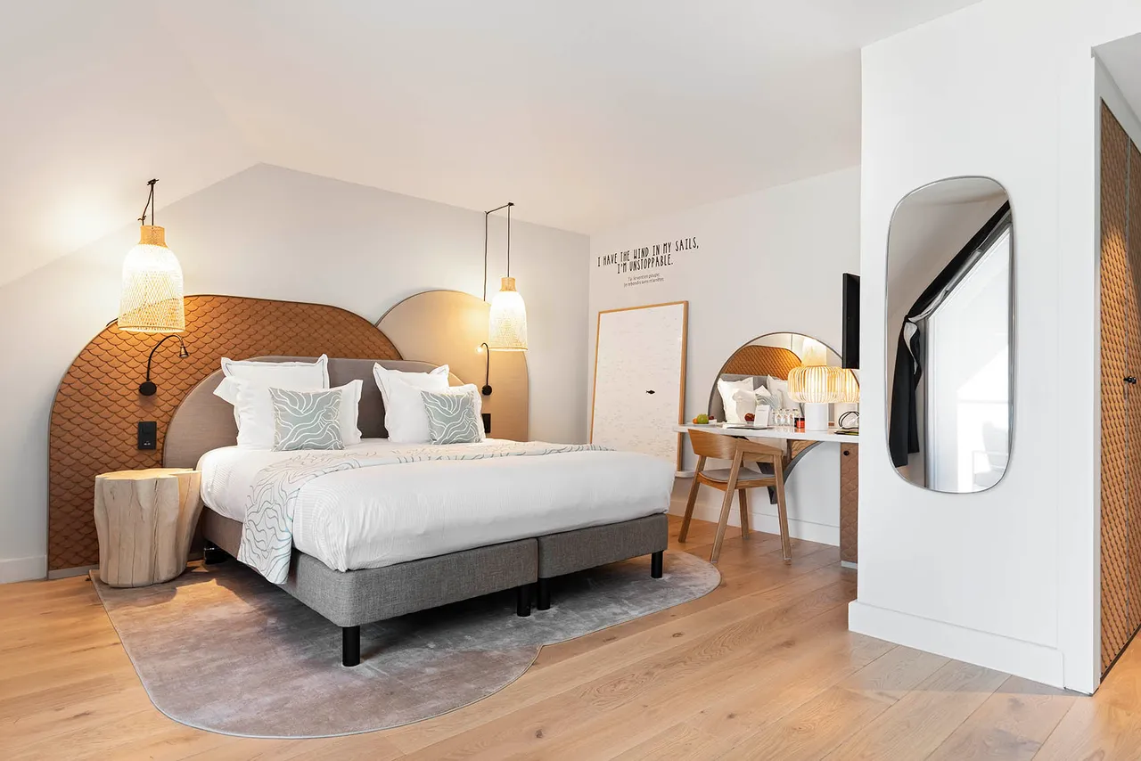 Black Bass Hotel — rooms and atmosphere