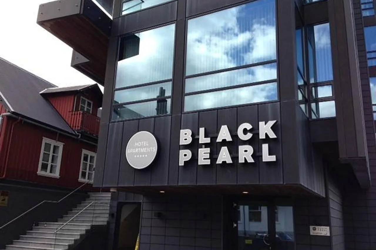 Black Pearl Luxury Apartments — rooms and atmosphere