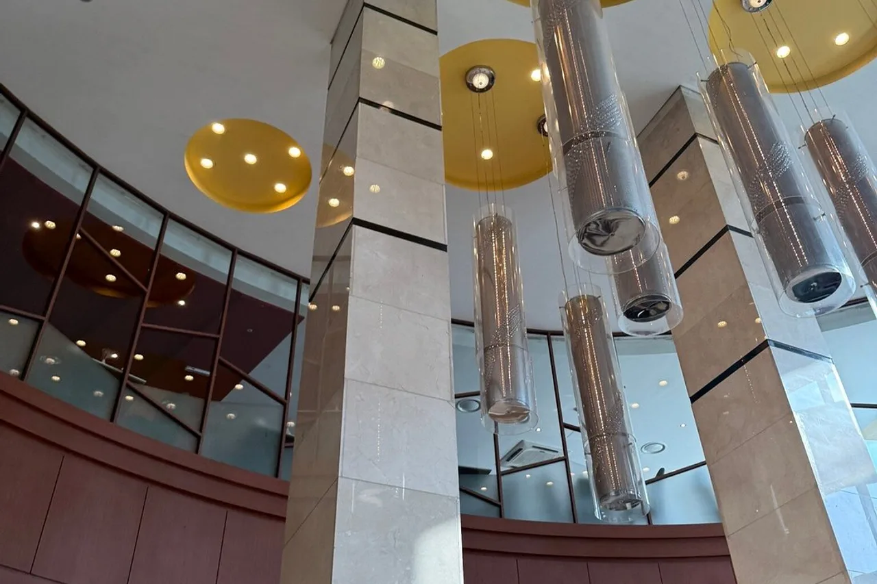 The Blue Sky Hotel &amp; Tower — ภาพห้องพักและบรรยากาศ