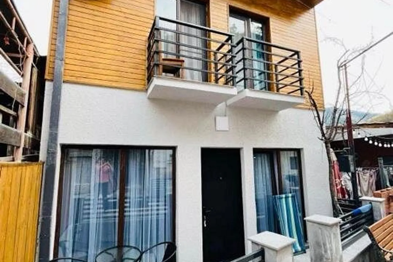 Borjomi Inn — โรงแรมในบอร์โจมิ