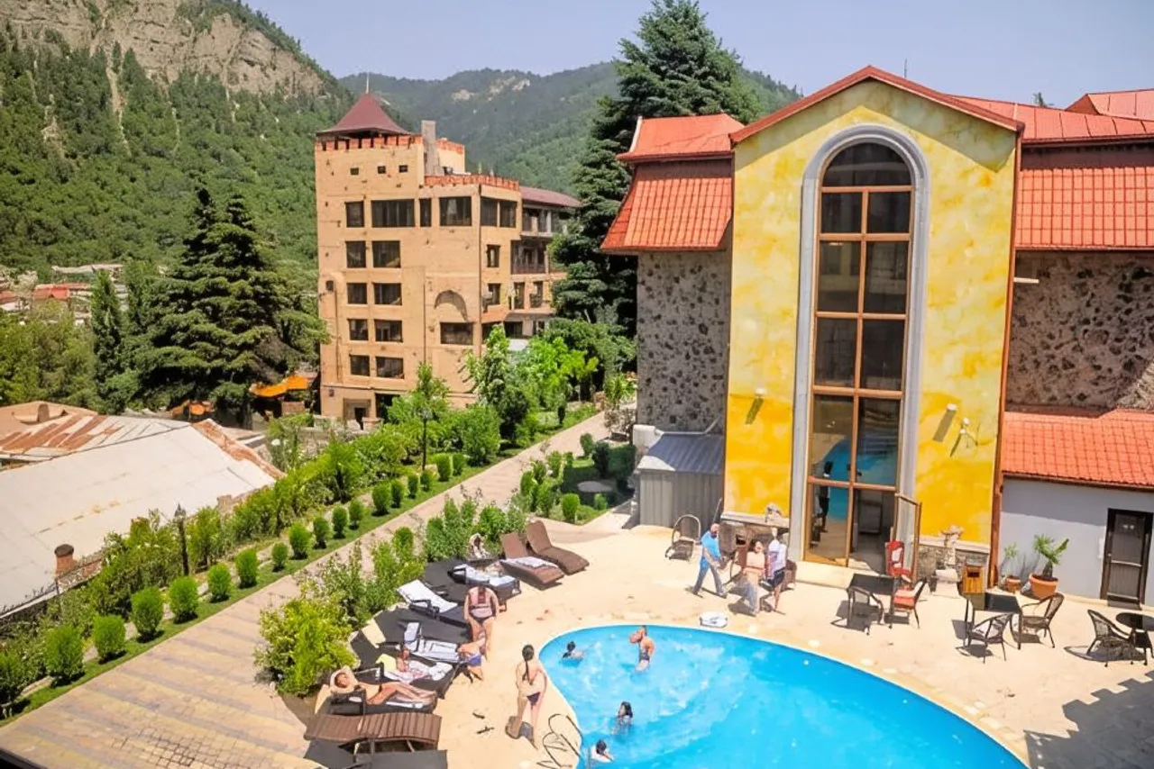 Borjomi Palace Health & Spa Center — ภาพห้องพักและบรรยากาศ