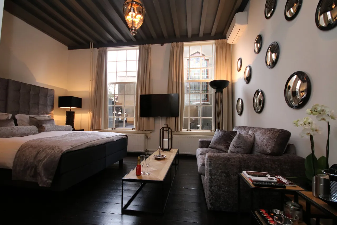 Boutique Hotel Steenhof Suites — rooms and atmosphere