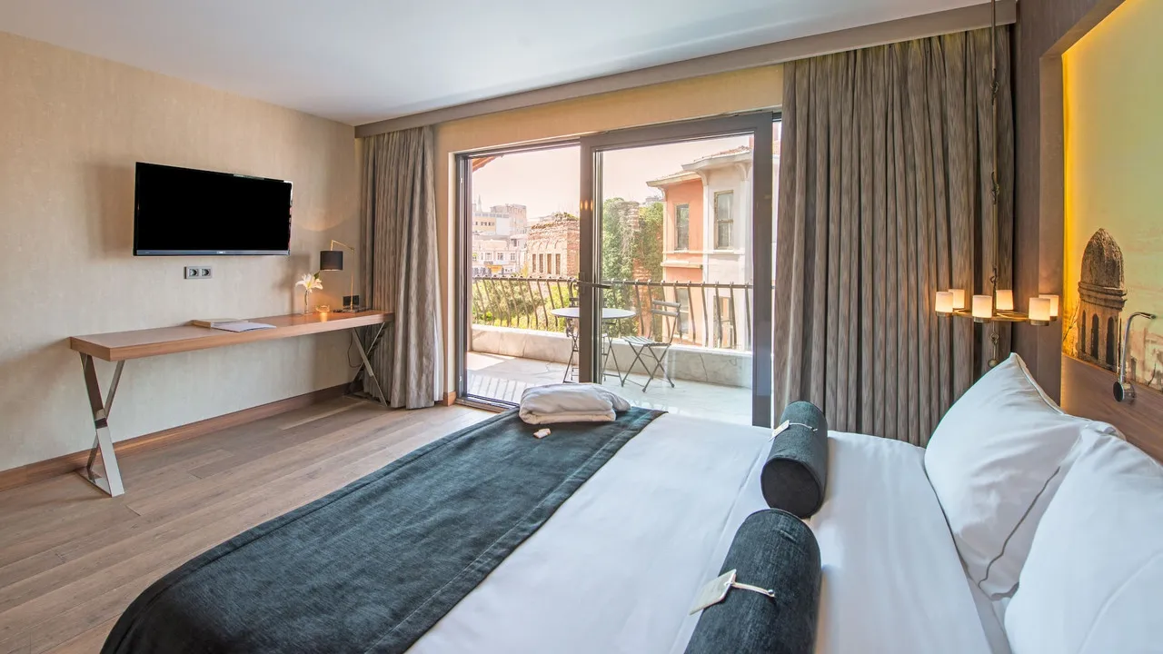 Boutique Saint Sophia Hotel — rooms and atmosphere