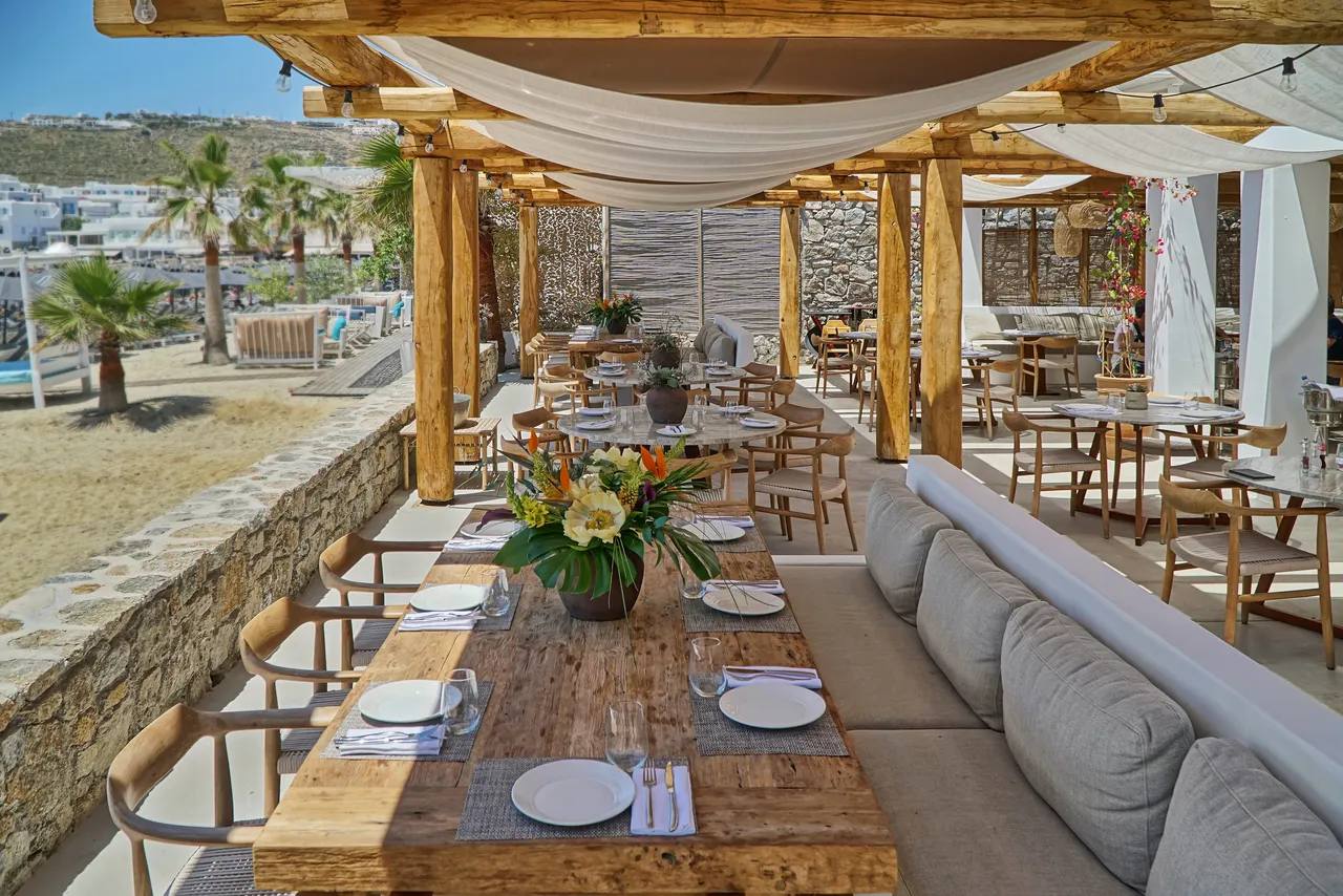 Branco Mykonos — rooms and atmosphere