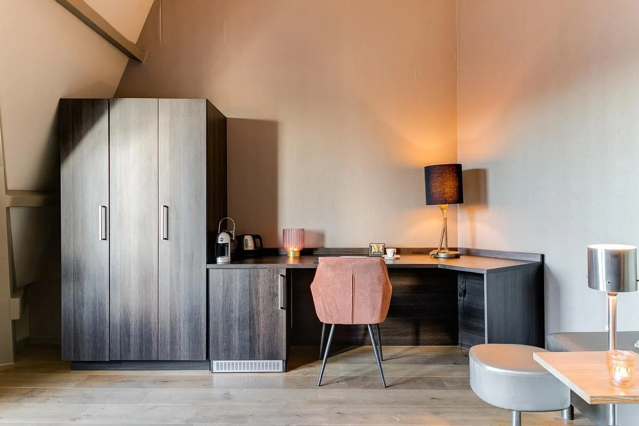 Brasss Hotel Suites — ภาพห้องพักและบรรยากาศ