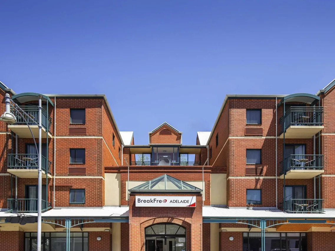 BreakFree Adelaide — rooms and atmosphere