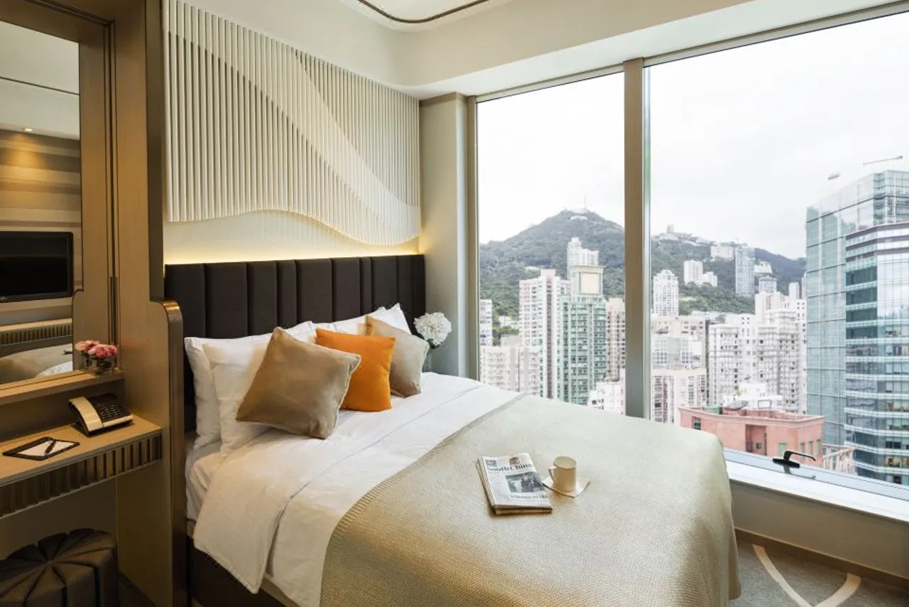 Burlington Hotel — ภาพห้องพักและบรรยากาศ
