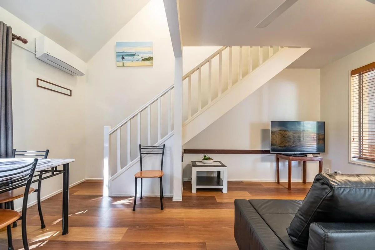 Byron Central Apartments — rooms and atmosphere