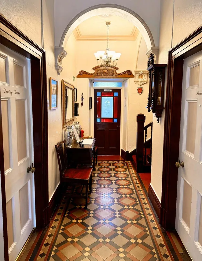 Caer Menai Guesthouse — rooms and atmosphere