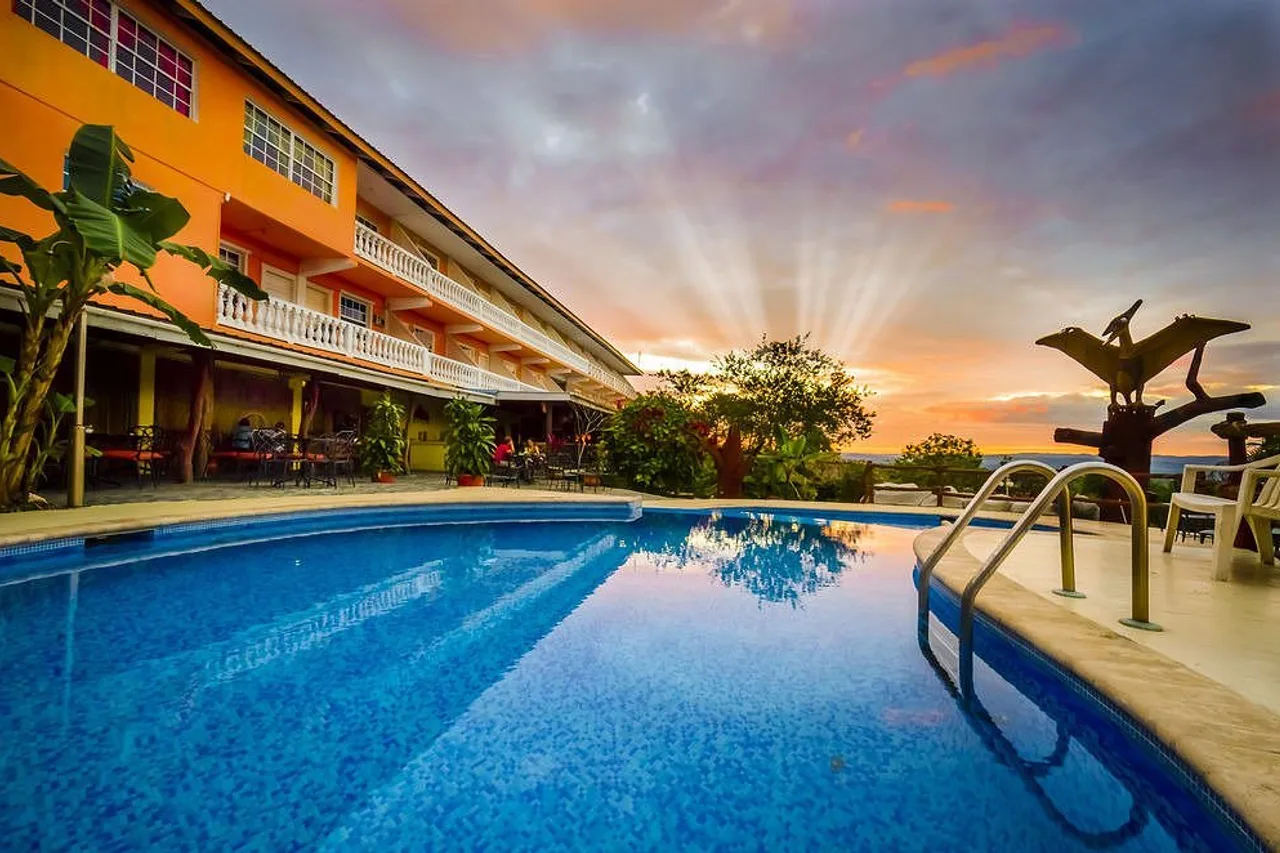 Cahal Pech Village Resort — ภาพห้องพักและบรรยากาศ