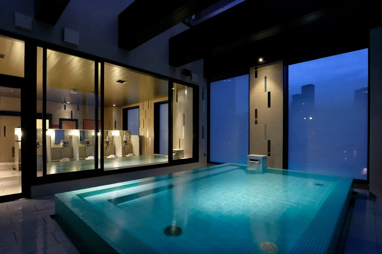 Candeo Hotels Tokyo Roppongi — rooms and atmosphere