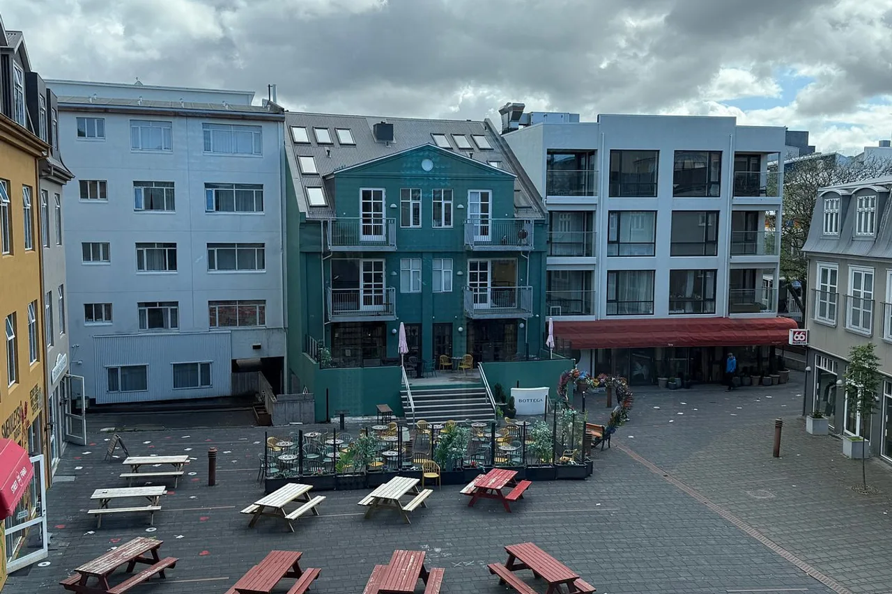 Canopy by Hilton Reykjavik City Centre — rooms and atmosphere