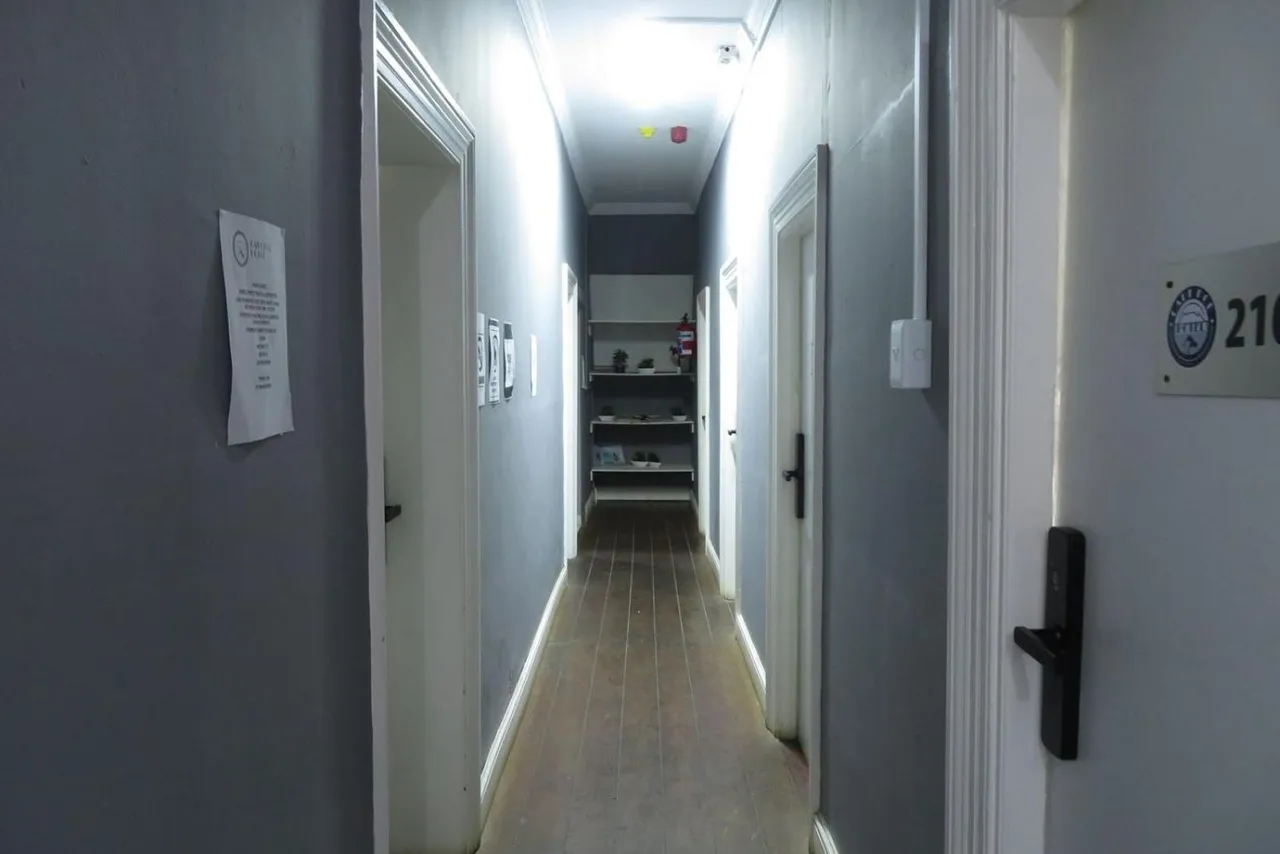 CapePod Sea Point — rooms and atmosphere