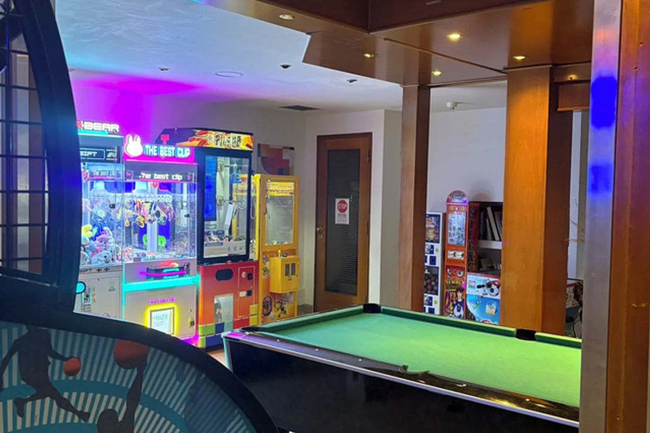 Capsis Hotel Thessaloniki — ภาพห้องพักและบรรยากาศ