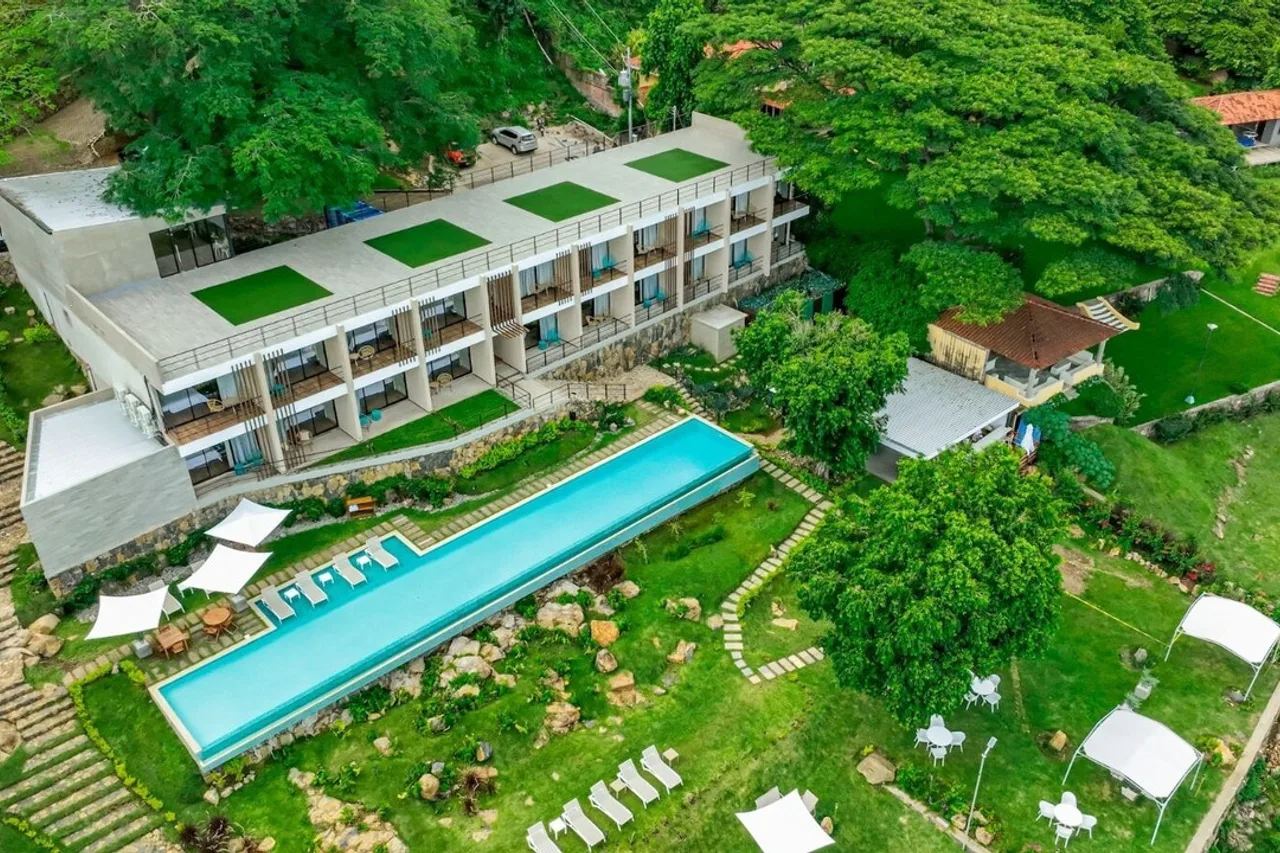 Cardedeu Hotel Lago de Coatepeque