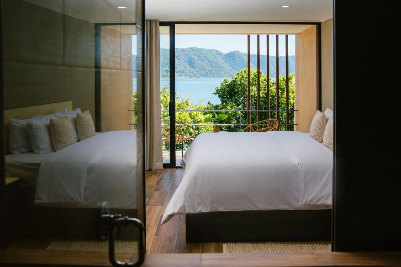 Cardedeu Hotel Lago de Coatepeque — ภาพห้องพักและบรรยากาศ