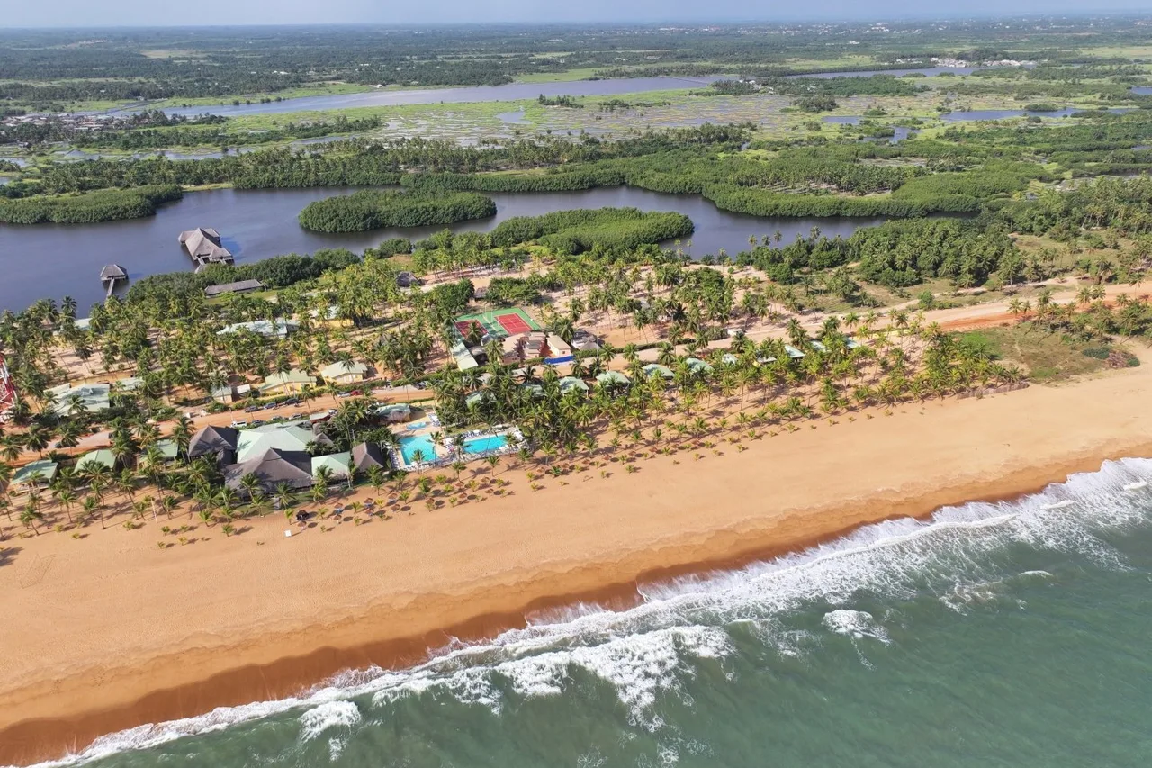 Casa del Papa Resort & Spa — โรงแรมในโกโตนู