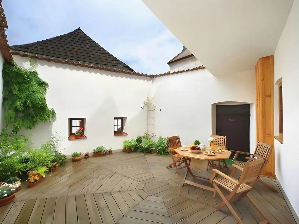 Castle View Apartments — rooms and atmosphere