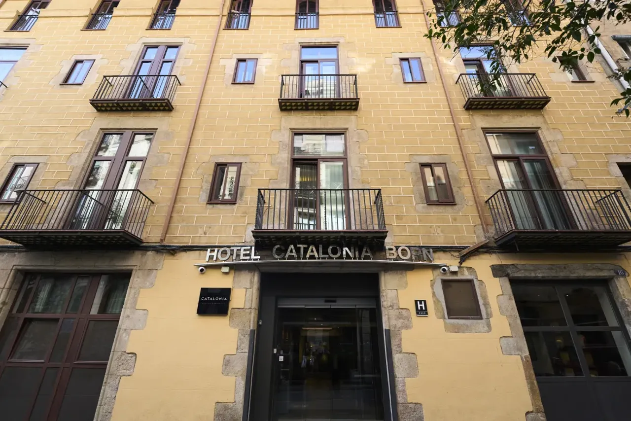 Catalonia Born — rooms and atmosphere