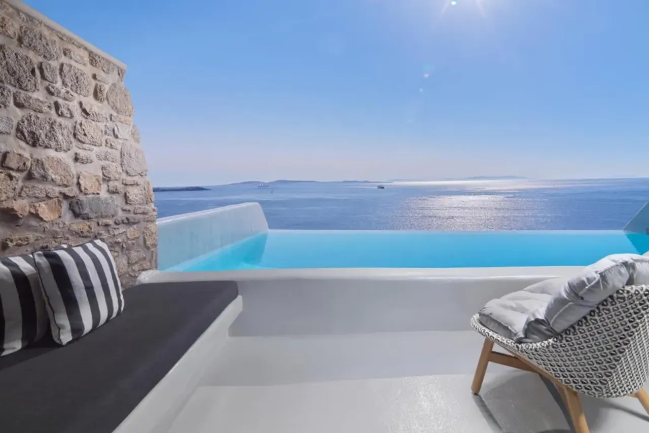 Cavo Tagoo Mykonos — rooms and atmosphere