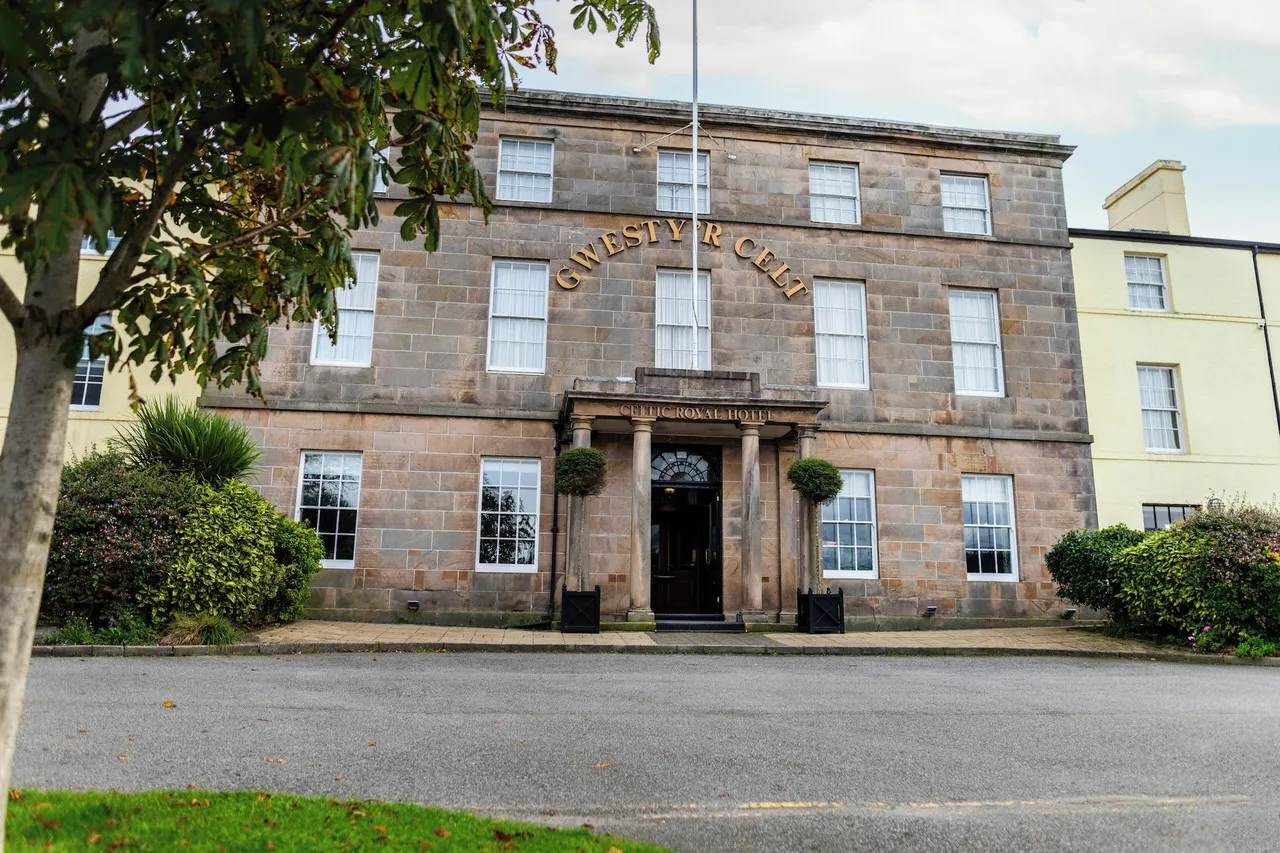 Celtic Royal Hotel Caernarfon — rooms and atmosphere