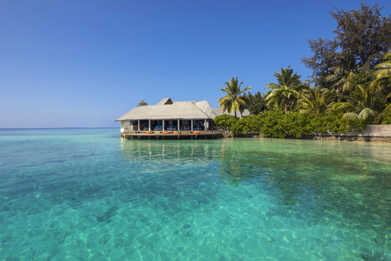 Centara Ras Fushi Resort & Spa Maldives — ภาพห้องพักและบรรยากาศ