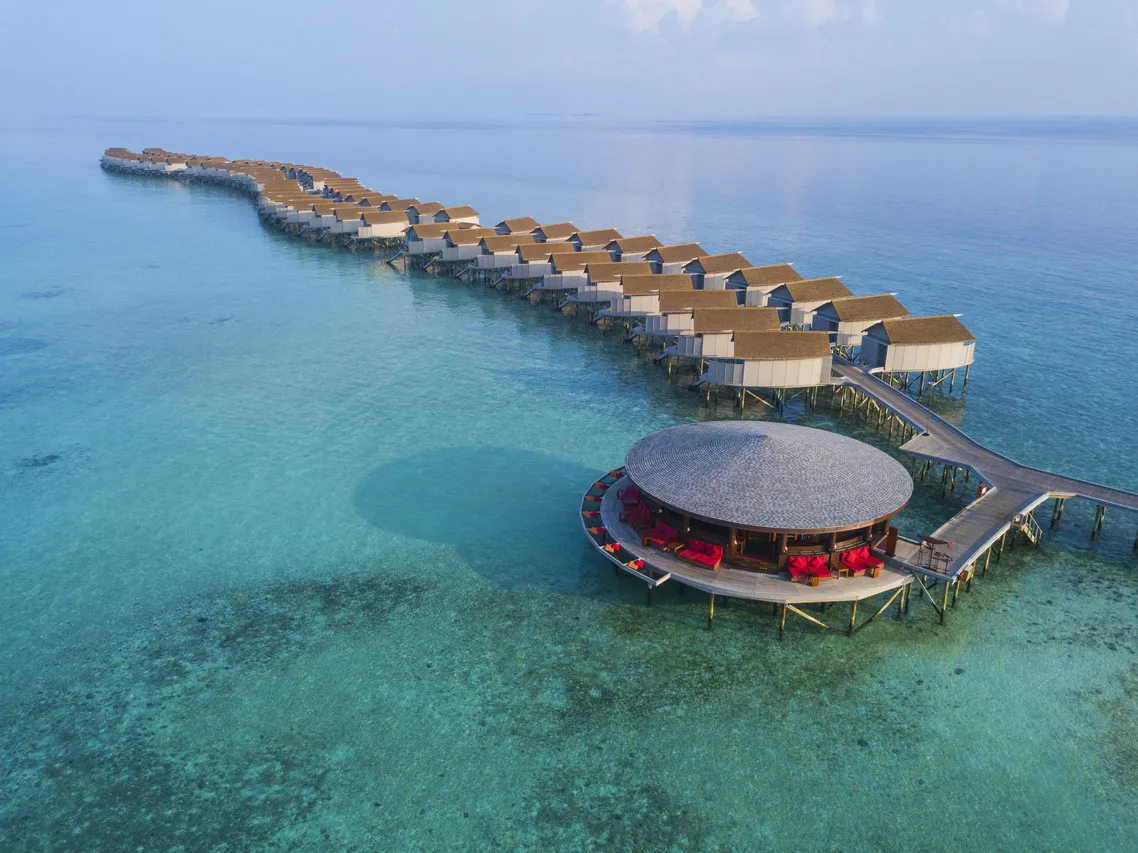 Centara Ras Fushi Resort & Spa Maldives — ภาพห้องพักและบรรยากาศ