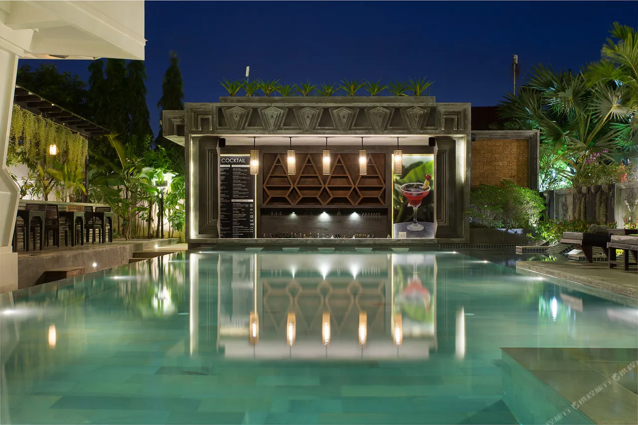 Central Suite Residence — rooms and atmosphere