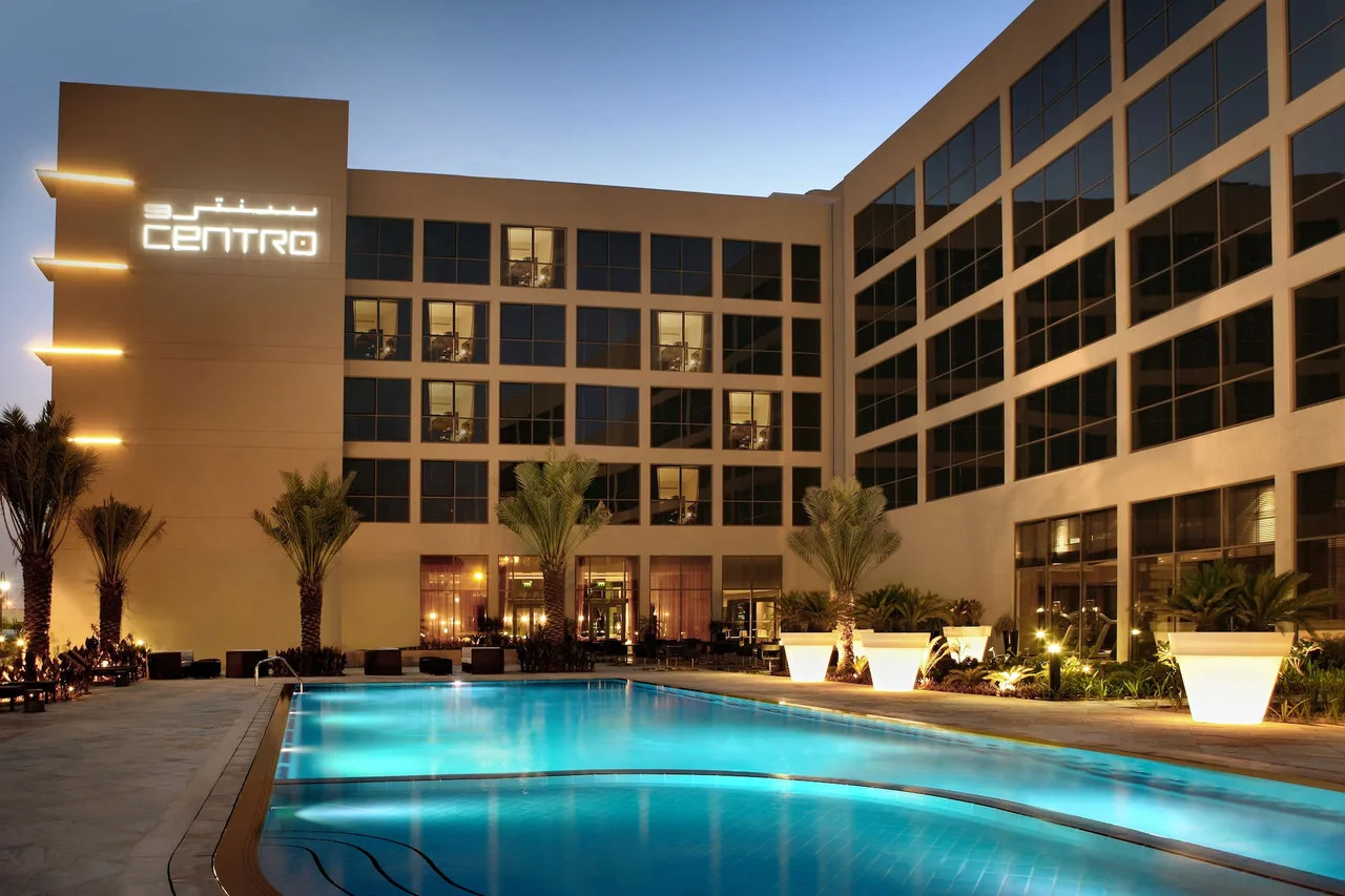 Centro Sharjah by Rotana — ภาพห้องพักและบรรยากาศ
