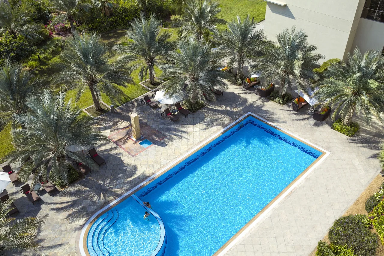 Centro Sharjah by Rotana — ภาพห้องพักและบรรยากาศ