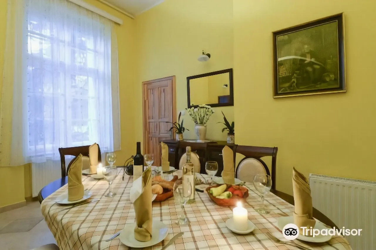 Centrum Vendégház — rooms and atmosphere