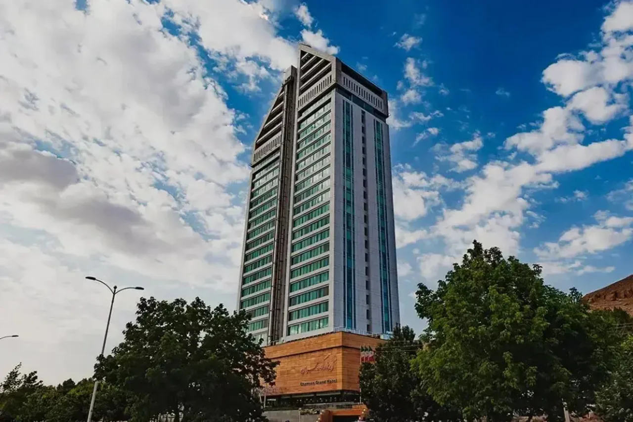 Chamran Grand Hotel — ชีราซ