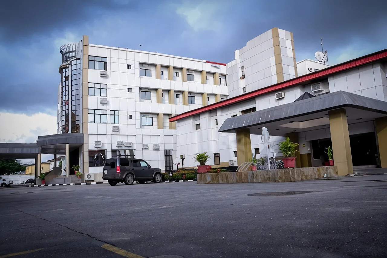 6 โรงแรมน่าพักใน Calabar ไนจีเรีย — รีวิวจัดอันดับ ที่พักเมืองคาร์นิวัลริมแม่น้ำ