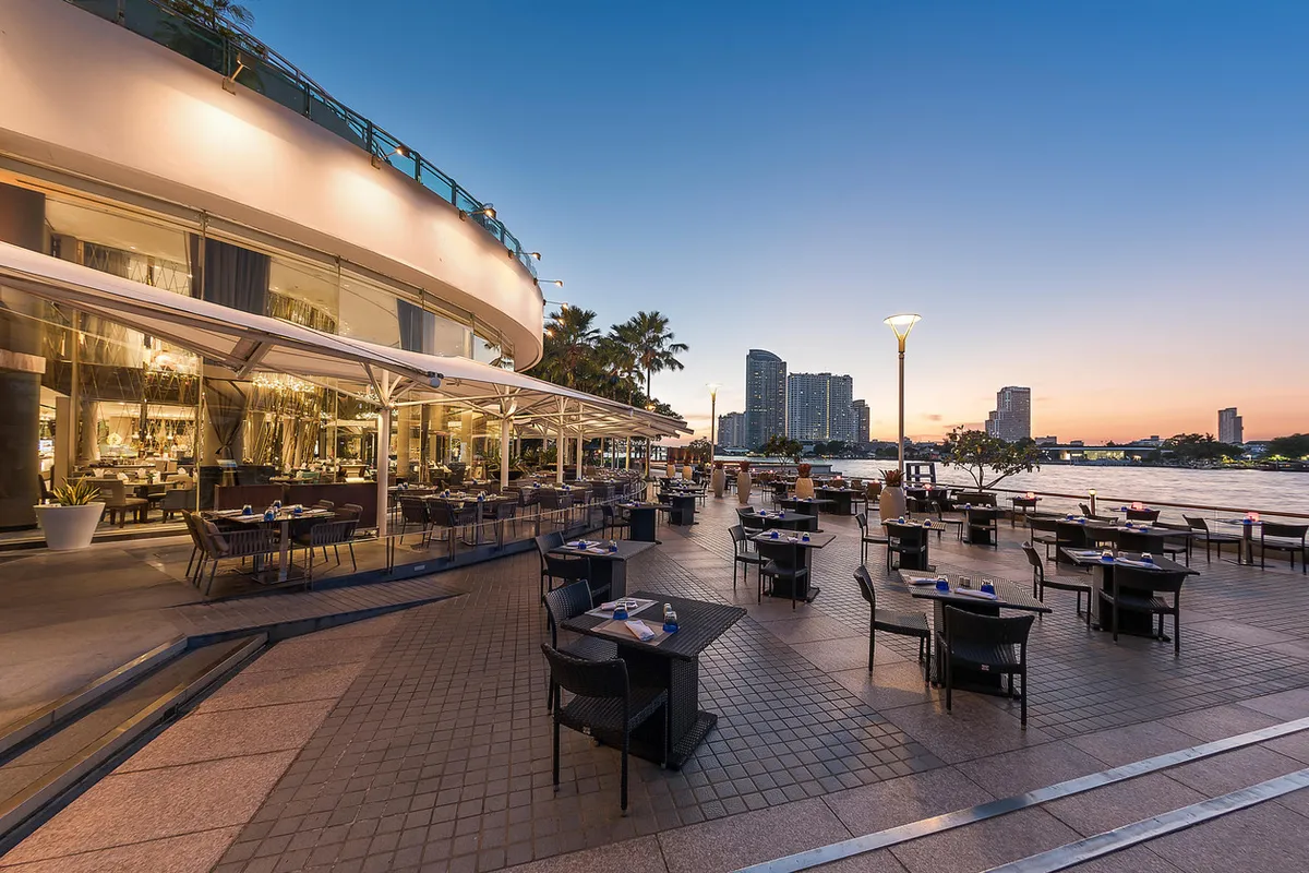 Chatrium Hotel Riverside Bangkok — rooms and atmosphere