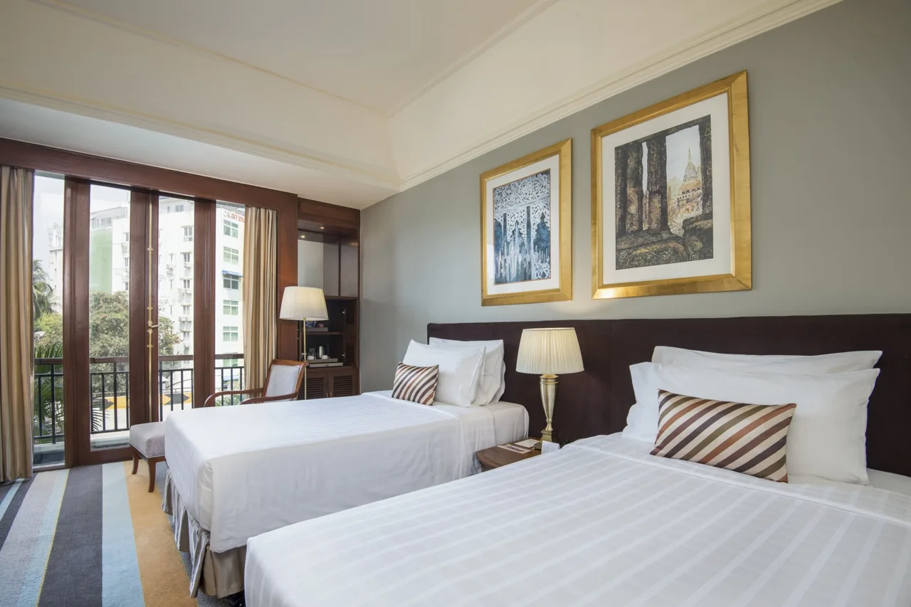 Chatrium Hotel Royal Lake Yangon — rooms and atmosphere